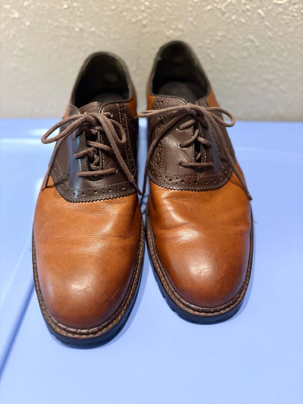Johnston & Murphy Two-Tone Brown Leather Saddle Oxford Shoes